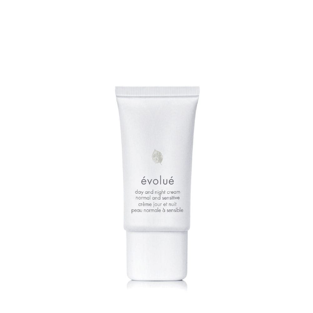 Day and Night Cream (Normal &amp; Sensitive) 輕盈滋潤面霜 (正常或敏感) - Clove Beauty