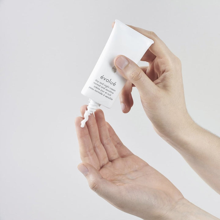 Day and Night Cream (Normal &amp; Sensitive) 輕盈滋潤面霜 (正常或敏感) - Clove Beauty